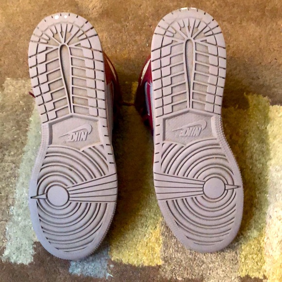 Jordan 1 mid size 7 men’s - Picture 4 of 4